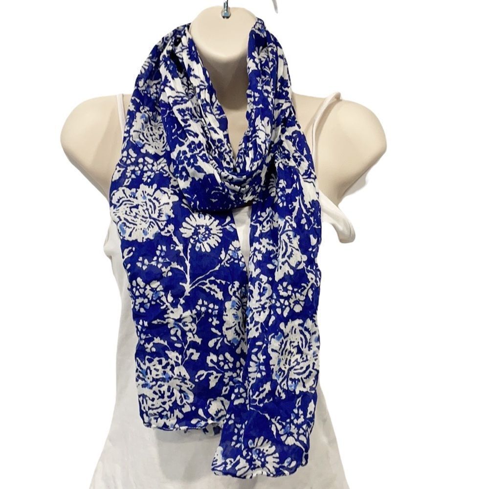 Vivante by VSA Scarf 100% Cotton Floral Blue White 20 inches‎ X 67 inches